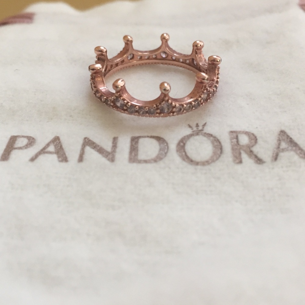NWOT Pandora enchanted crown ring, rose gold